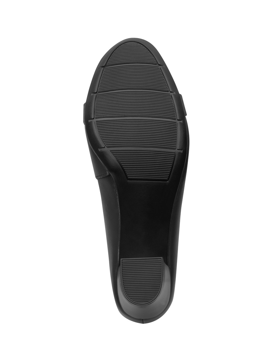 Zapatilla Piel Sin familia 4
