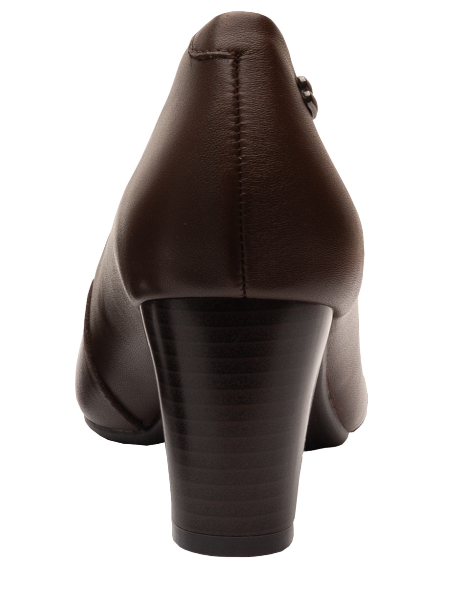 Zapatilla de piel 6