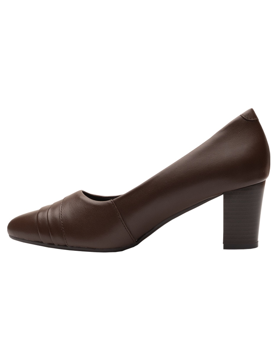 Zapatilla de piel