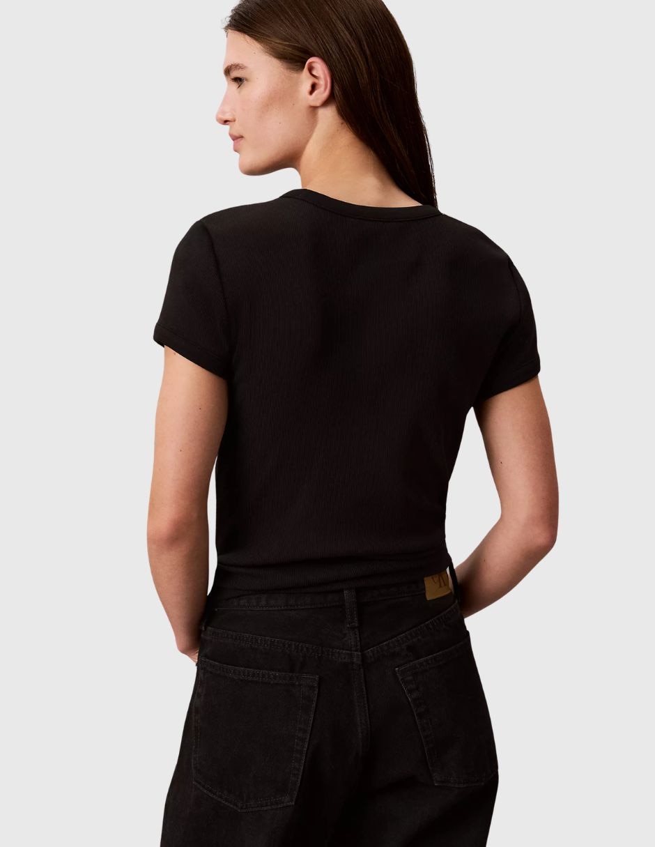 Playera manga corta taza cuello redondo para mujer 2