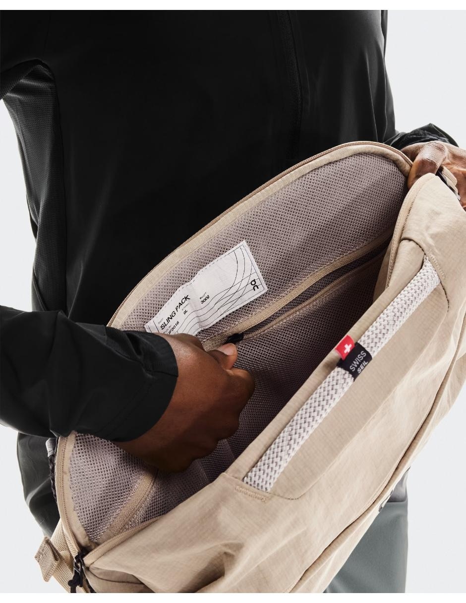 Mochila riñera unisex 8