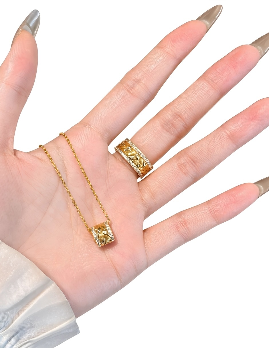 Collar con dije Yoiko Avelia de plata P 925