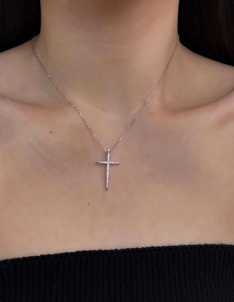 Collar de cruz Yoiko Aurel de plata P 925