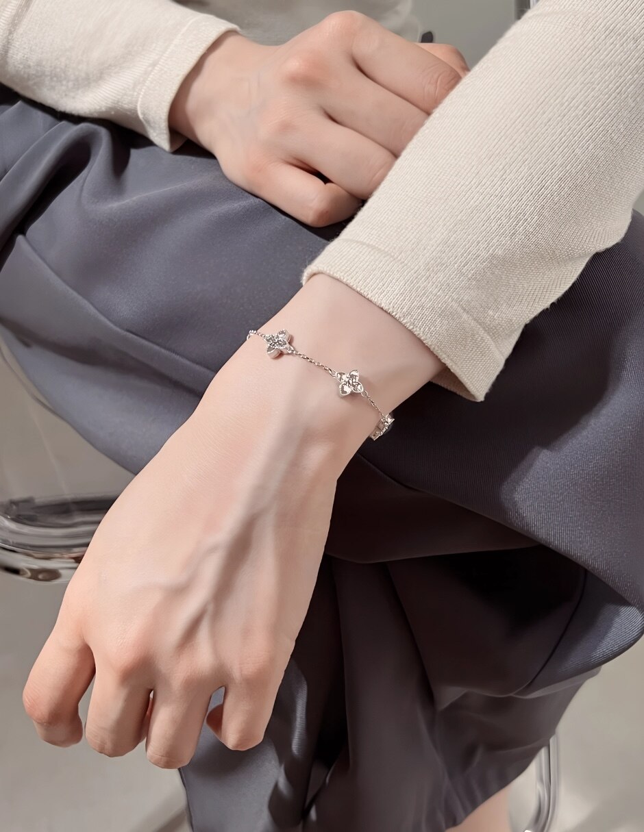 Pulsera Yoiko de plata p 925 Fiora con acabado baño de rodio