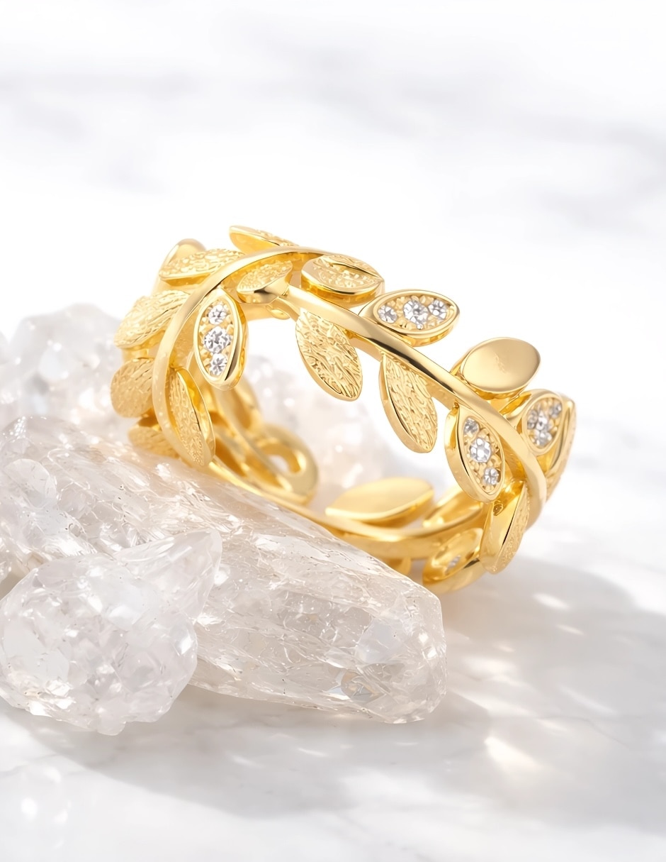 Anillo Yoiko Laurel 18 K de Plata Zirconia Baño de oro