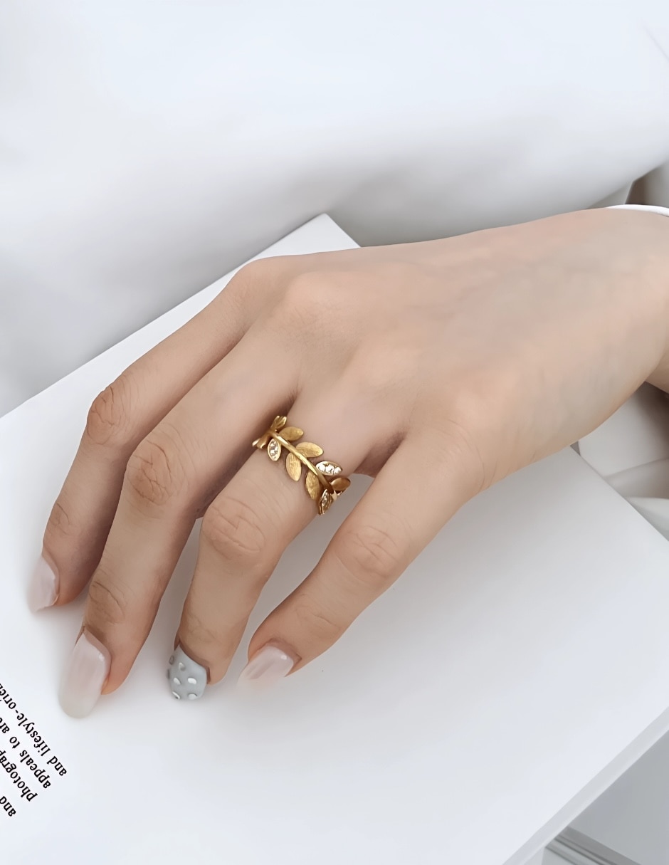 Anillo Yoiko Laurel 18 K de Plata Zirconia Baño de oro