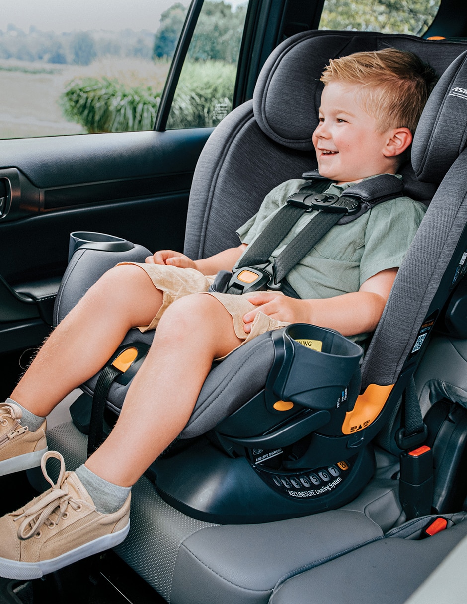 Autoasiento convertible Chicco compatible con isofix Onefit