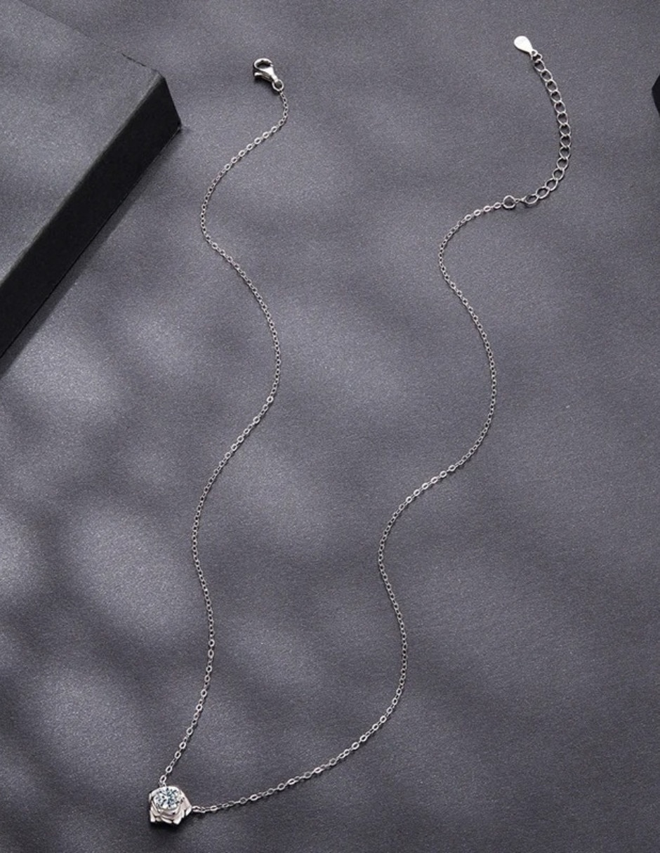 Collar con dije de flor Chulada Beauty de plata P 925