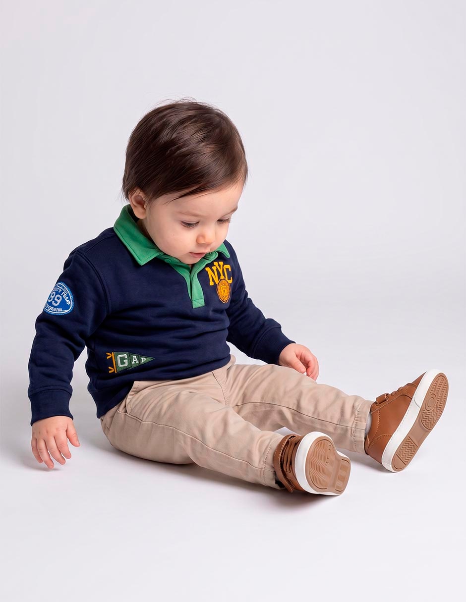 Playera tipo polo para niño