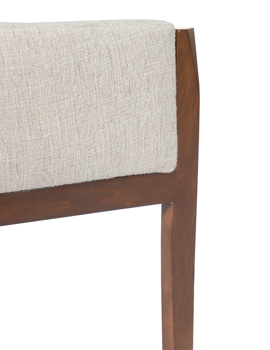Silla con brazos de tela 3