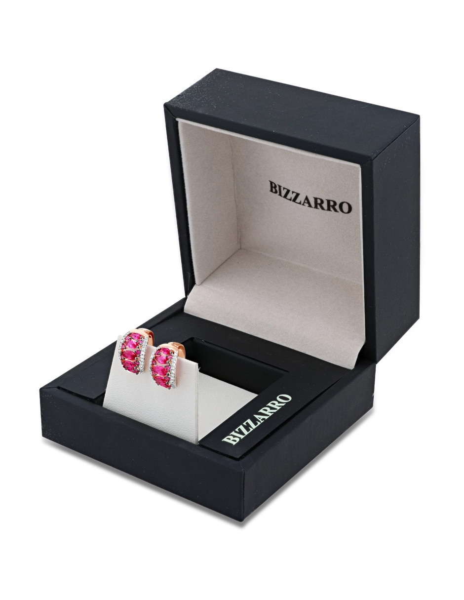 Aretes cortos de oro rosa 14 k con acabado brillante diamante 3
