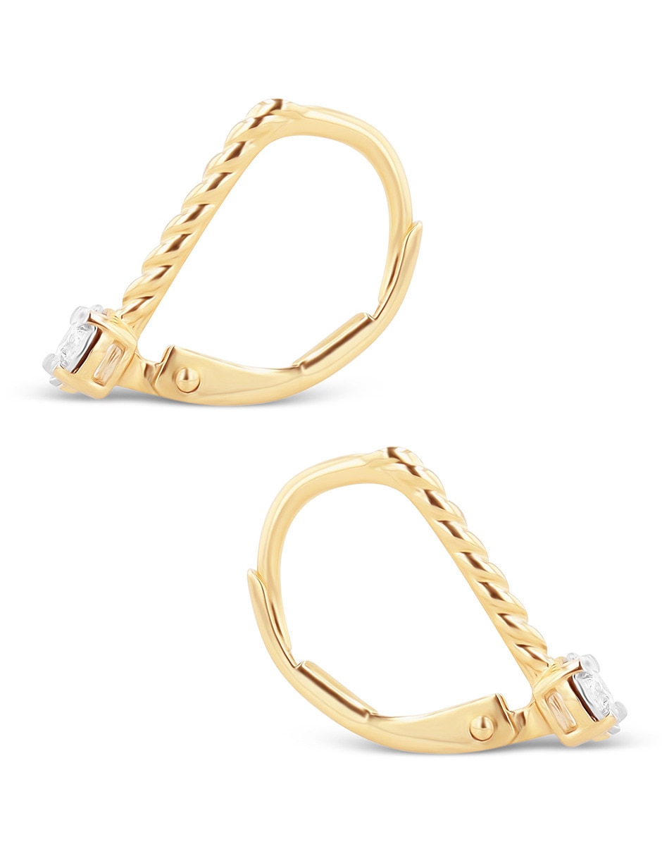 Aretes cortos Joyerias Bizzarro de oro rosa 14 K con acabado brillante diamante