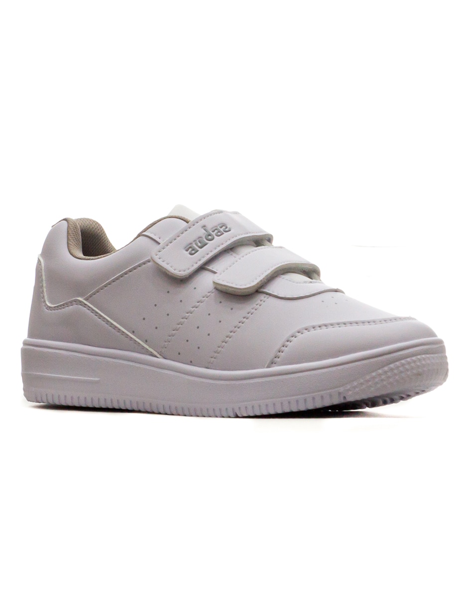 Tenis audaz para niño