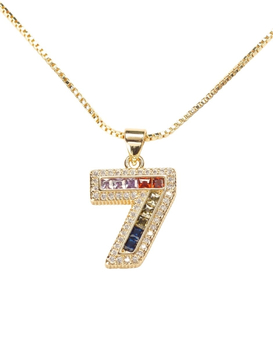 Colar con dije de número Yoiko baño de oro 18 K