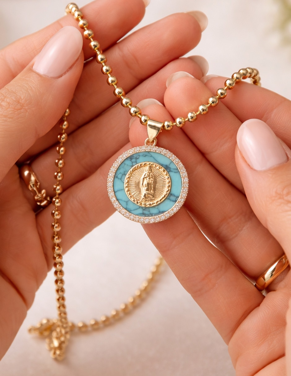 Collar con dije de virgen yoiko guadalupe