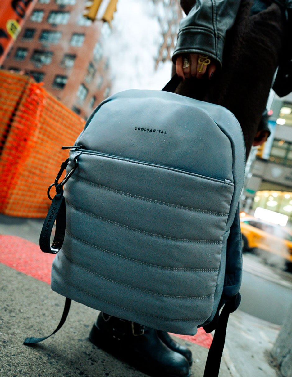 Mochila con portalaptop sora unisex 4