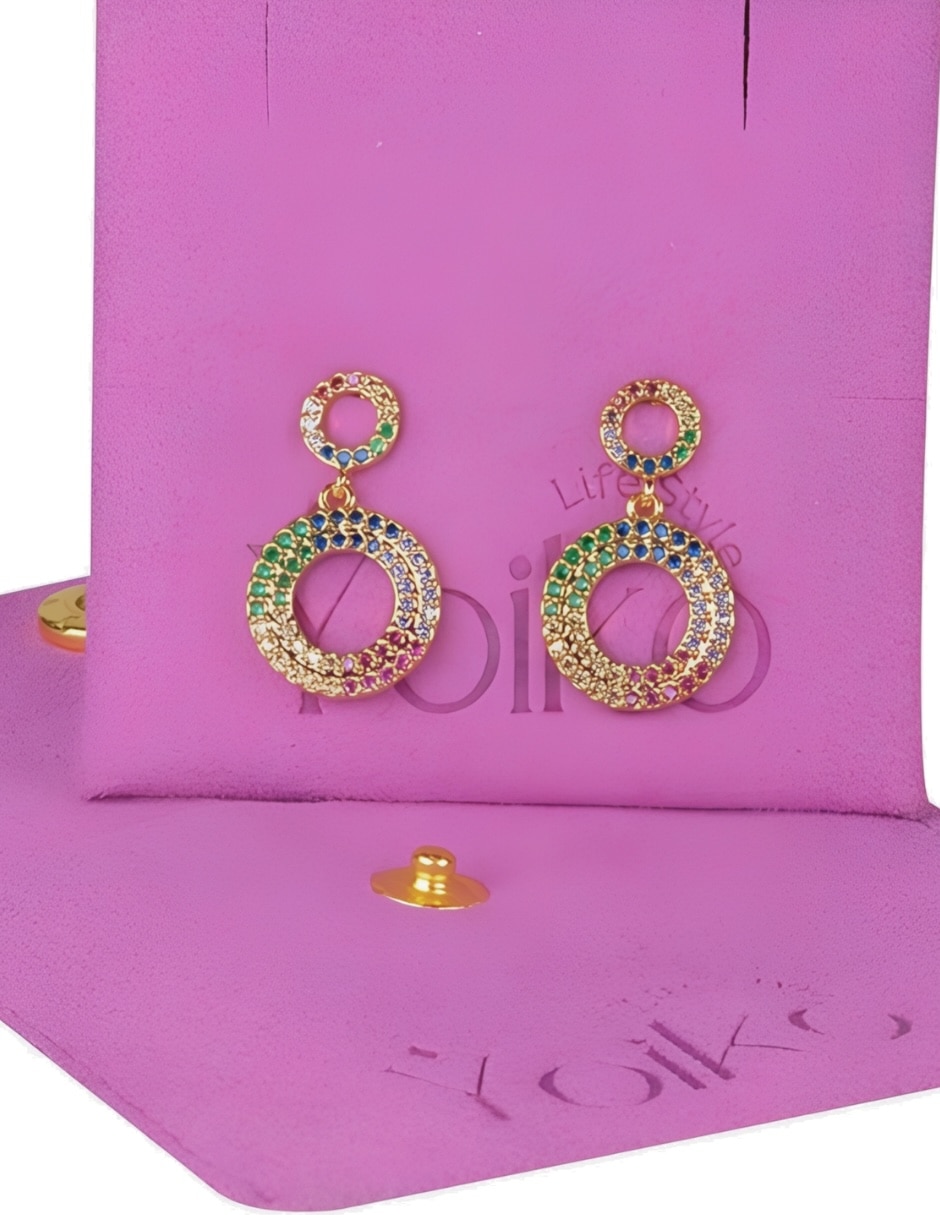 Aretes largos largos de circular yoiko halo de aleación metálica con acabado liso baño de oro zirconia