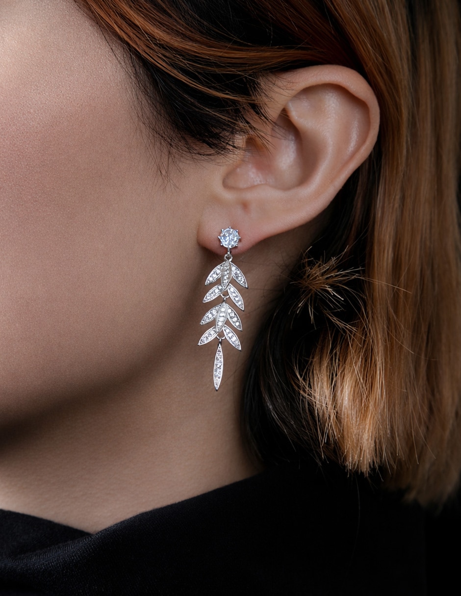 Aretes largos de hoja Yoiko zirconia