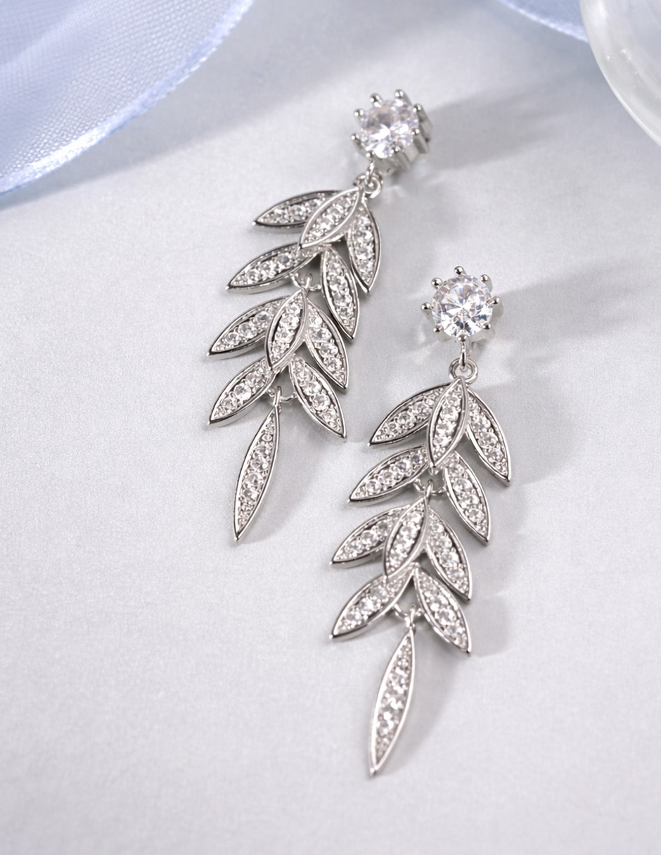 Aretes largos de hoja Yoiko zirconia