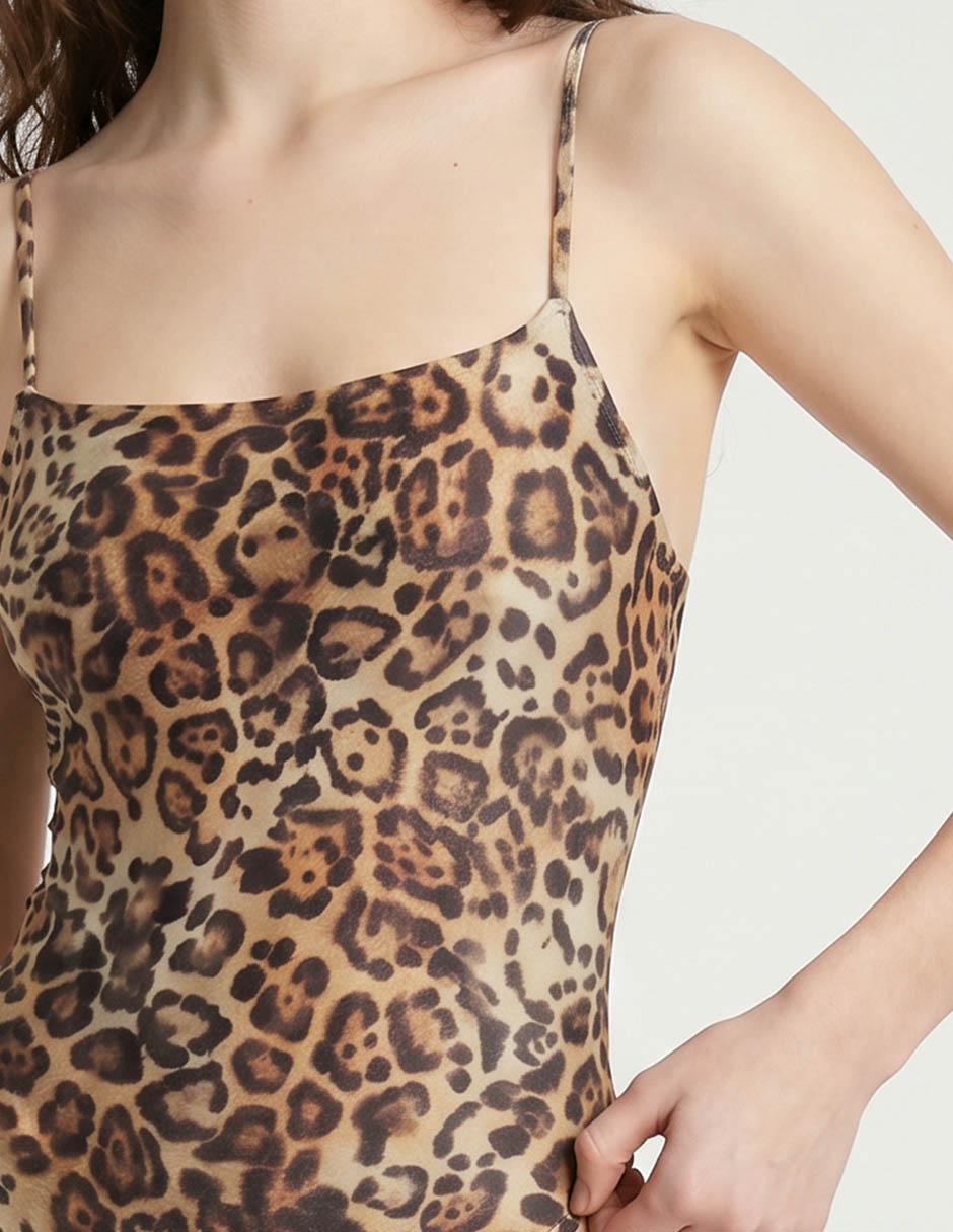 Traje de baño completo estampado animal print para mujer 4
