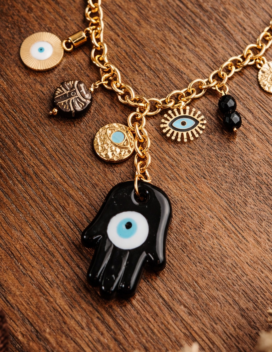 Collar de mano de Fátima Yoiko Aura