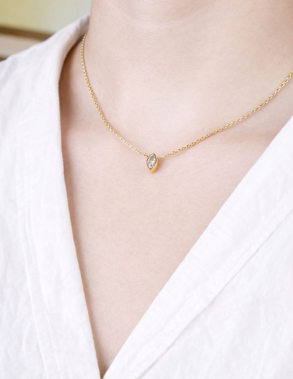 Collar yoiko aurea golden de aleación metálica