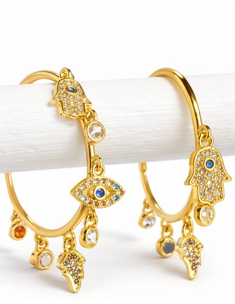 Arracadas Yoiko Talismán con acabado baño de oro 18 K zirconia