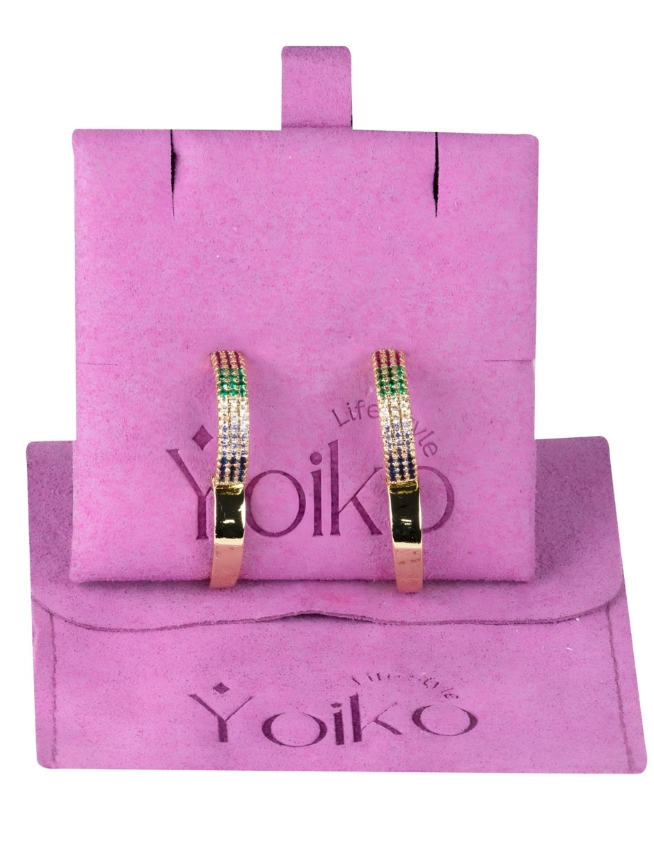 Aretes huggies circular yoiko vibrant de aleación metálica con acabado baño de oro zirconia