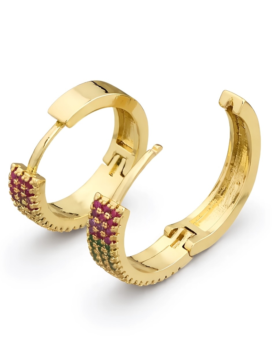 Aretes huggies circular yoiko vibrant de aleación metálica con acabado baño de oro zirconia