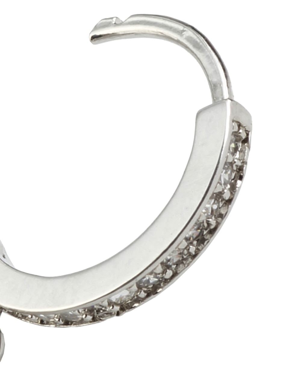 Aretes huggies cruz yoiko devoción de aleación metálica con acabado baño de rodio zirconia