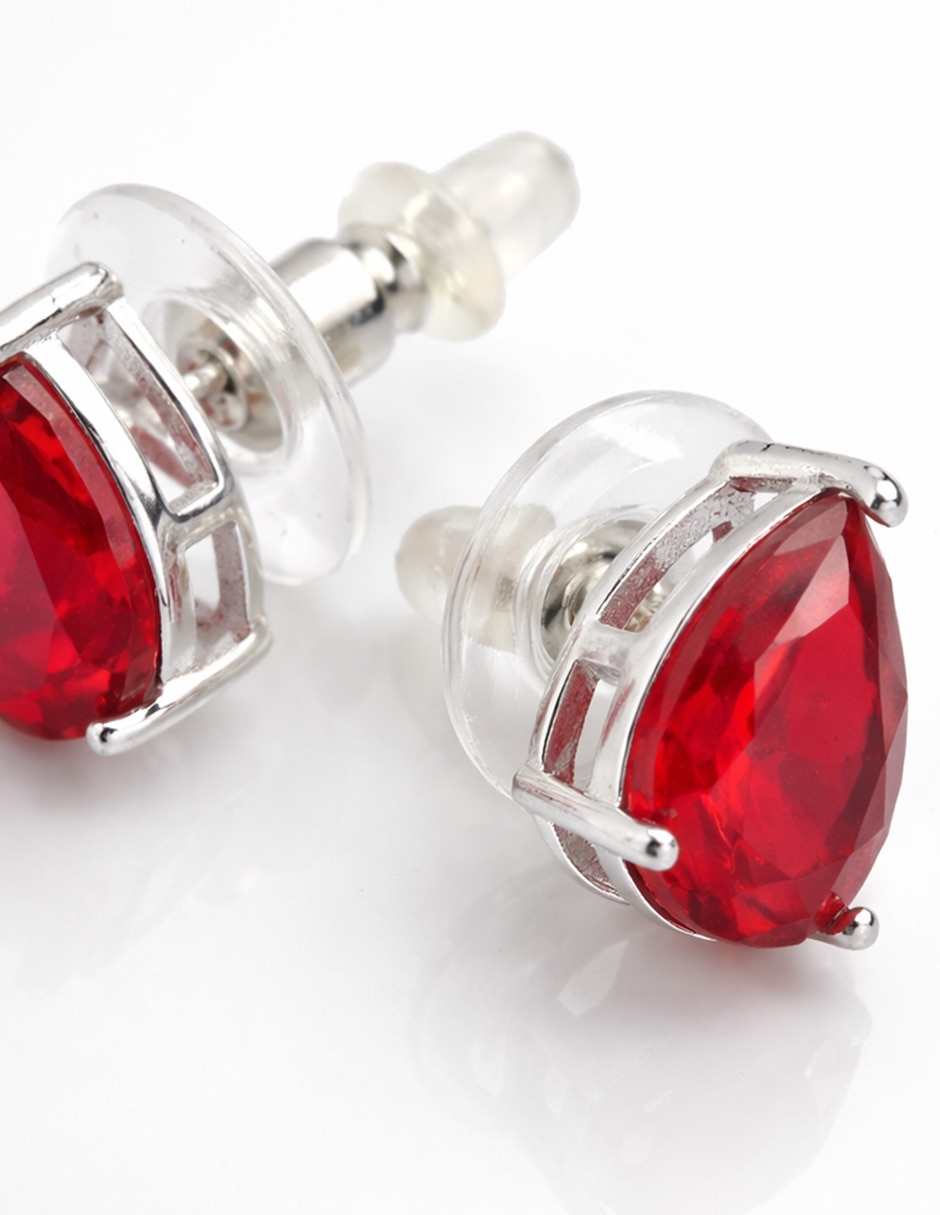 Aretes cortos de gota Yoiko Carmesi con acabado baño de rodio zirconia cúbica