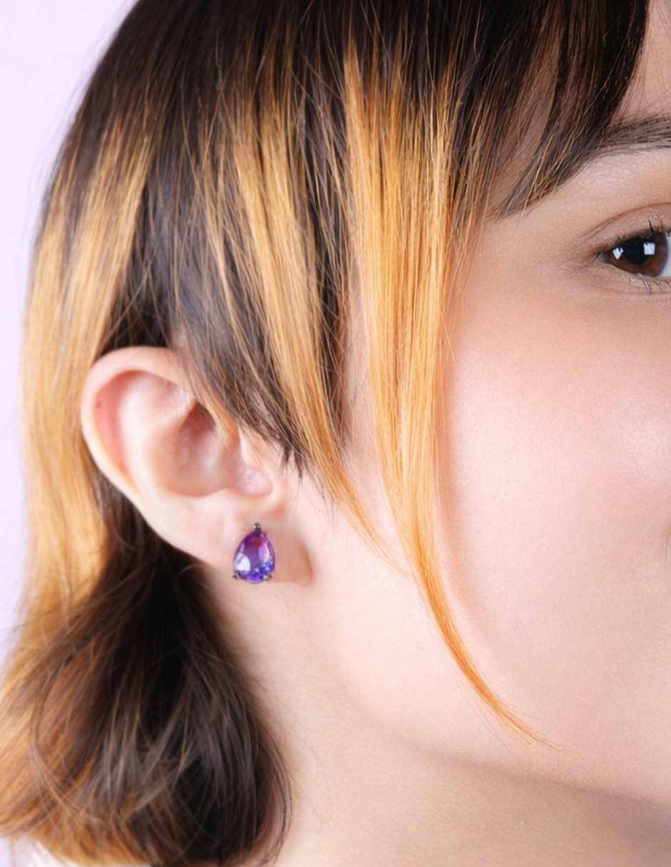 Aretes cortos de gota Íride con acabado baño de rodio zirconia cúbica 2