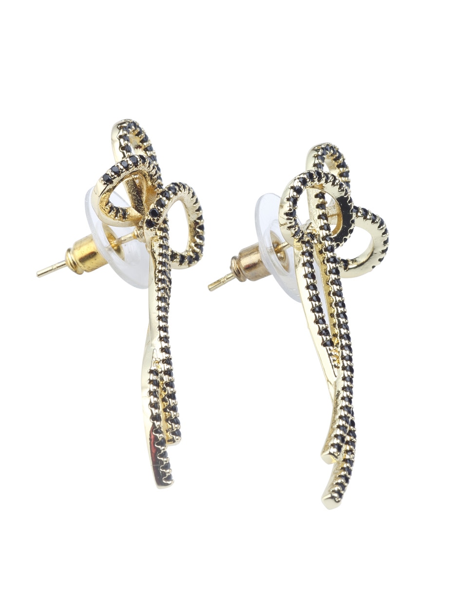 Aretes largos de nudo yoiko noir golden con acabado baño de oro zirconia