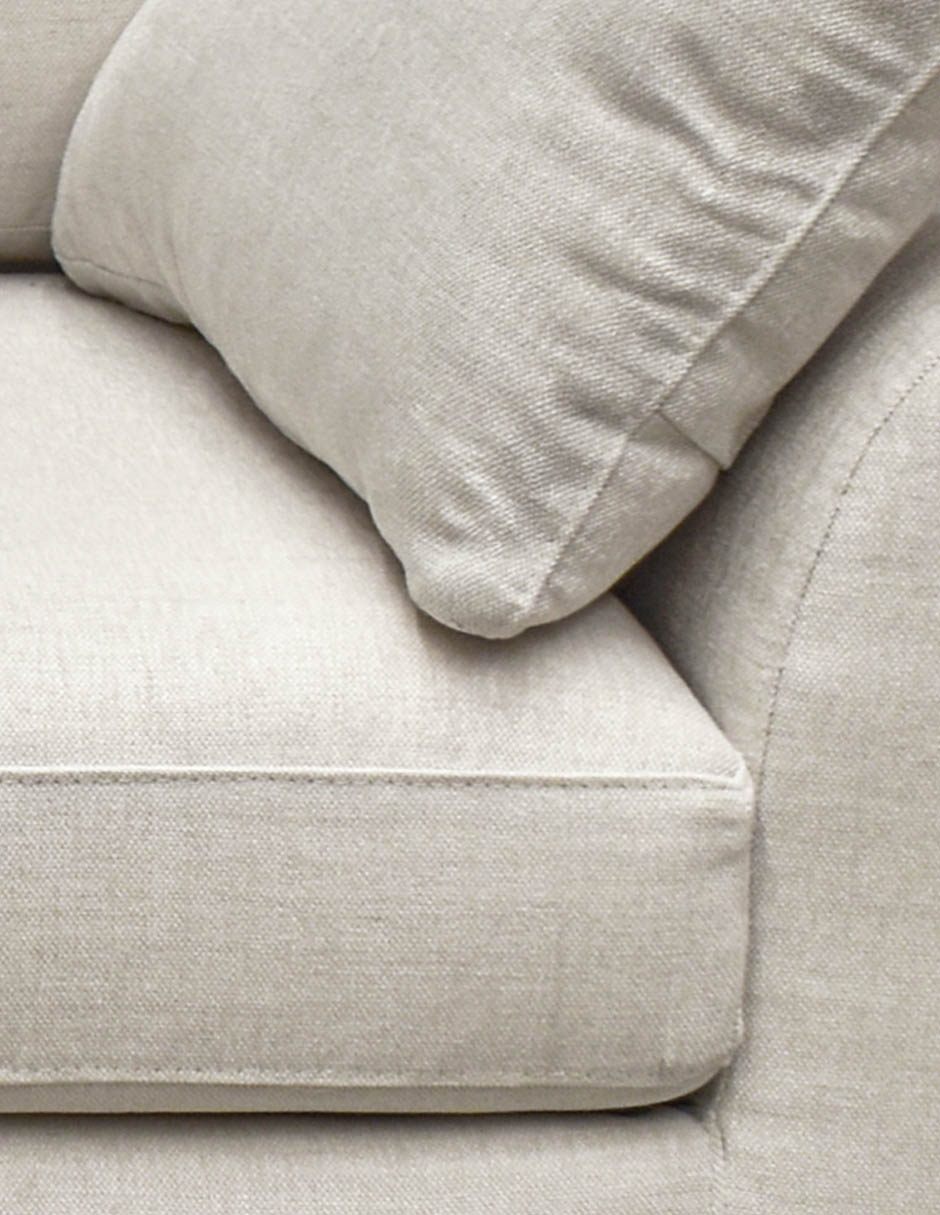 Love seat Liz Montiel