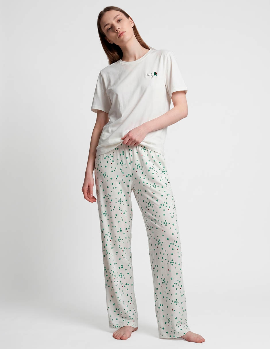 Conjunto pijama para mujer Conjunto pijama para mujer