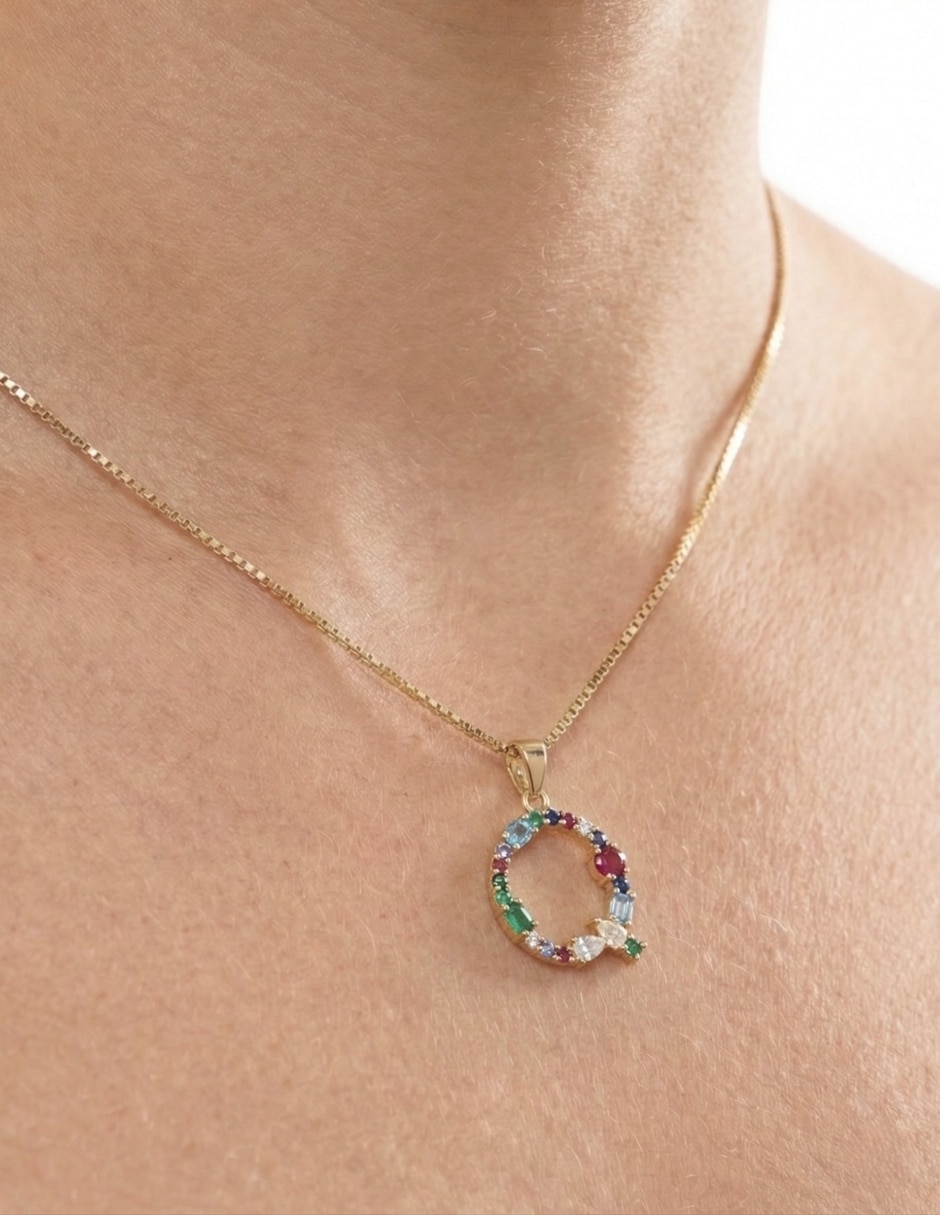Collar con dije de letras Moon de oro laminado 10 K