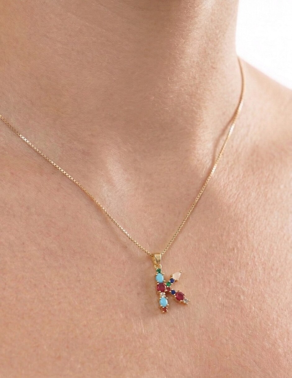 Collar con dije de letras Moon de oro laminado 10 K