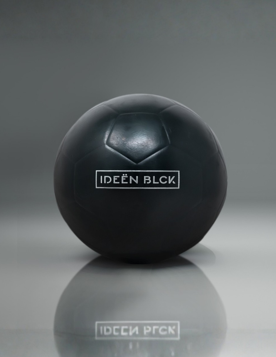 Balón entrenamiento Ideén Blck para fútbol
