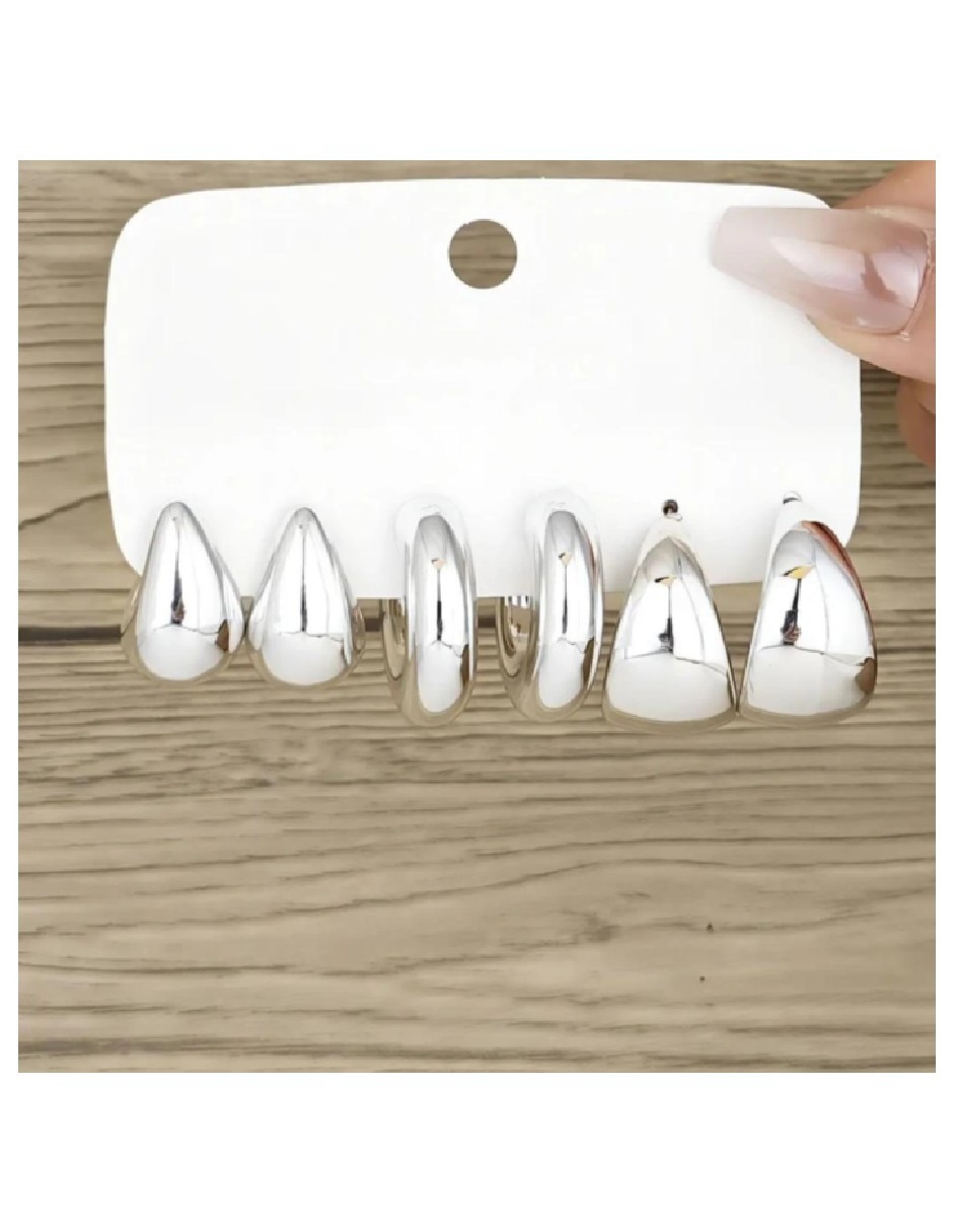 Set de aretes de gota con acabado brillante 4