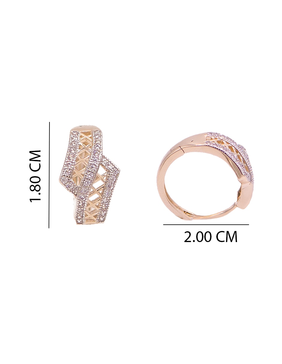 Aretes corto redonda de acero inoxidable con acabado chapa de oro zirconia 2
