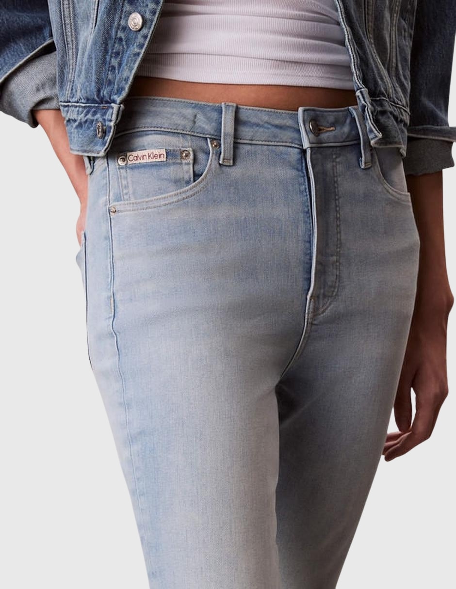 Jeans regular skinny Calvin Klein 47f701g corte media cintura para mujer