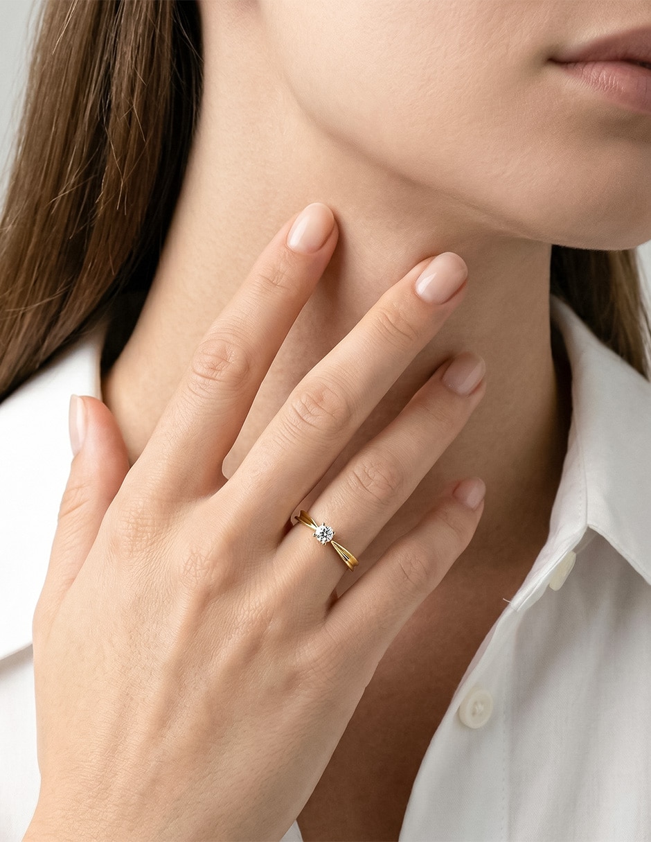 Anillo de compromiso de Oro 14 k ABBA JOYAS Moissanita