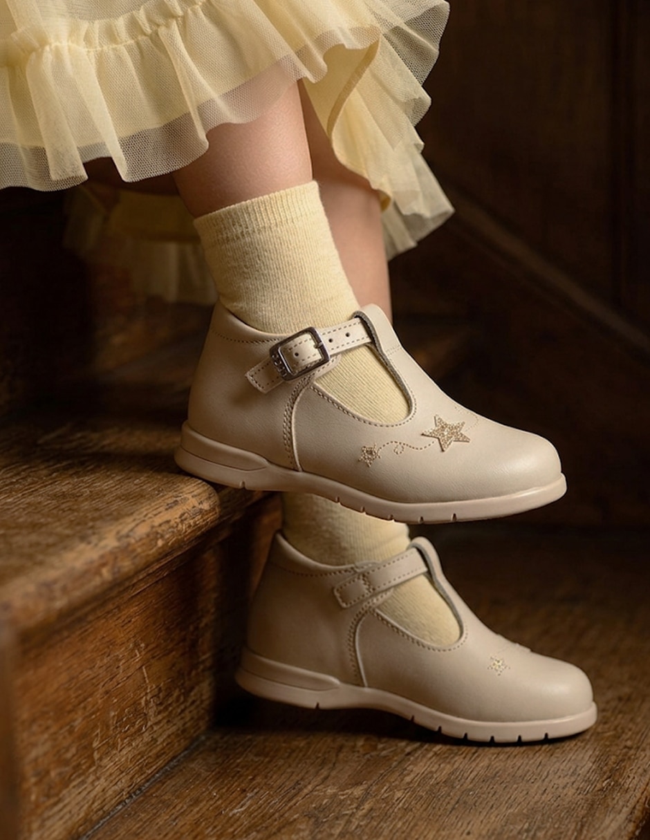 Zapato primeros pasos de charol para niña 6