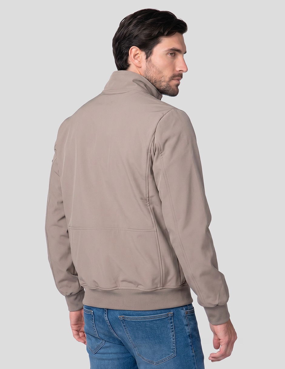 Chamarra casual greenlander softshellcon bolsillos para hombre