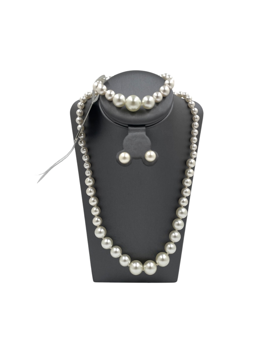 Aretes collar y pulsera Arette