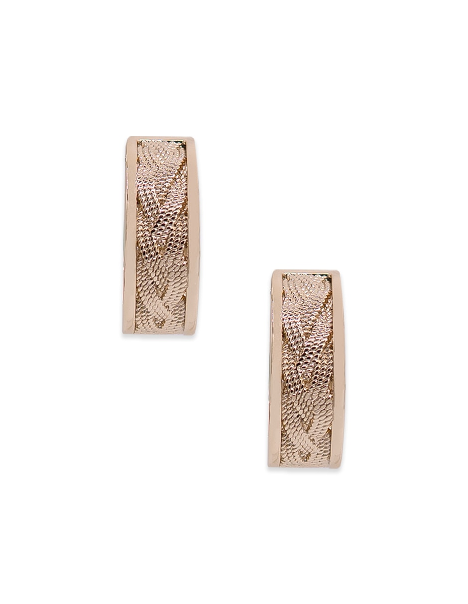 Aretes cortos con acabado chapa de oro zirconia Aretes cortos con acabado chapa de oro zirconia