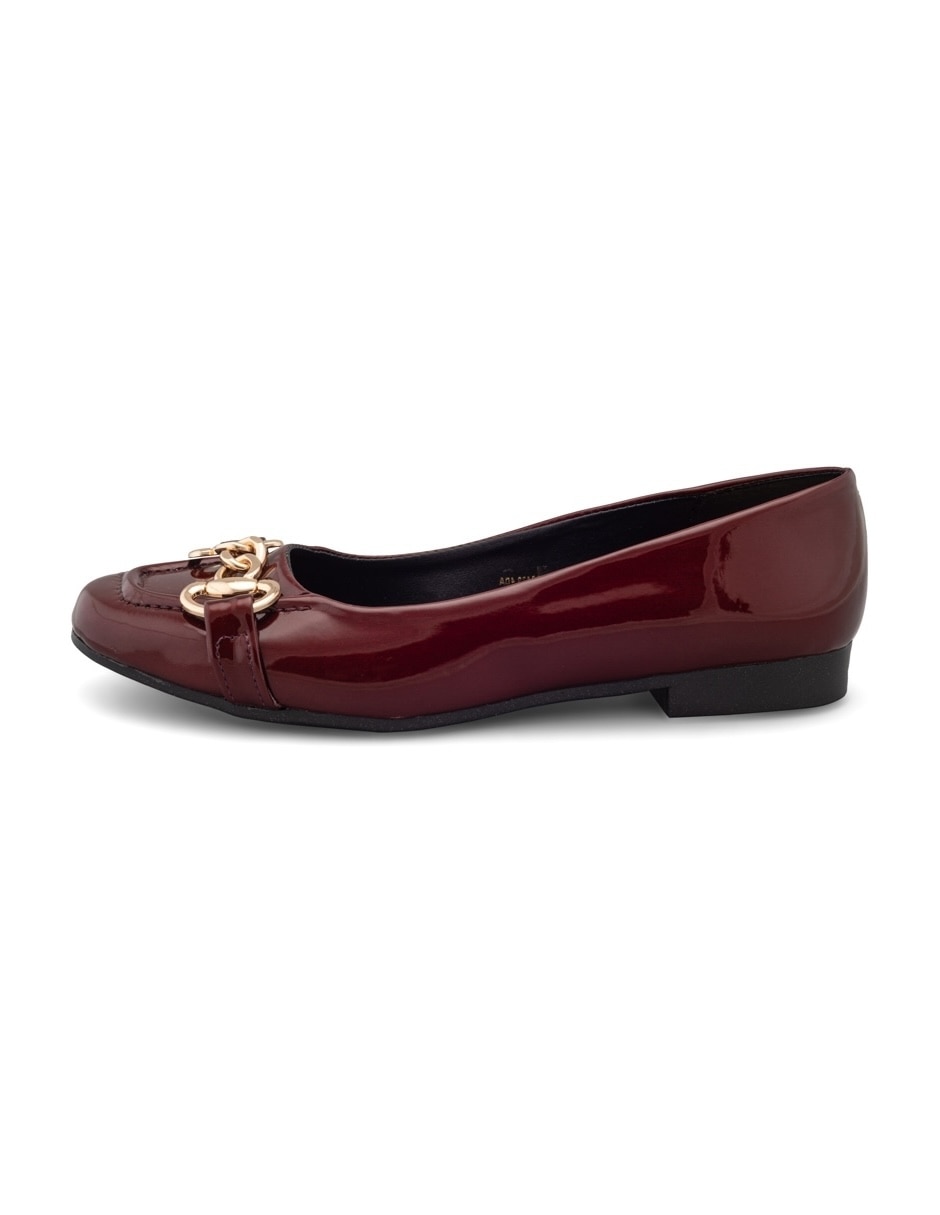 Zapato de charol para mujer