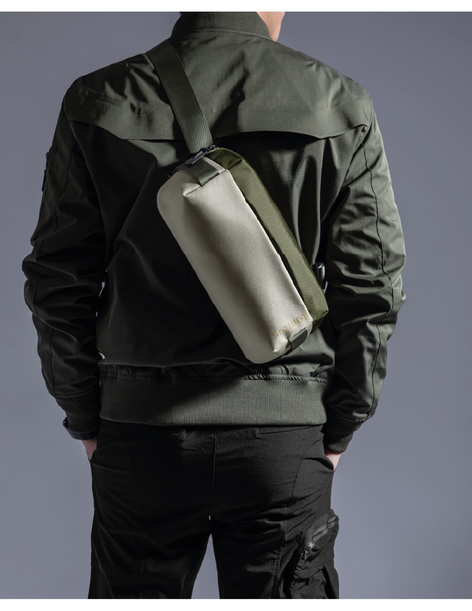 Bandolera Tomtoc Explorer impermeable unisex