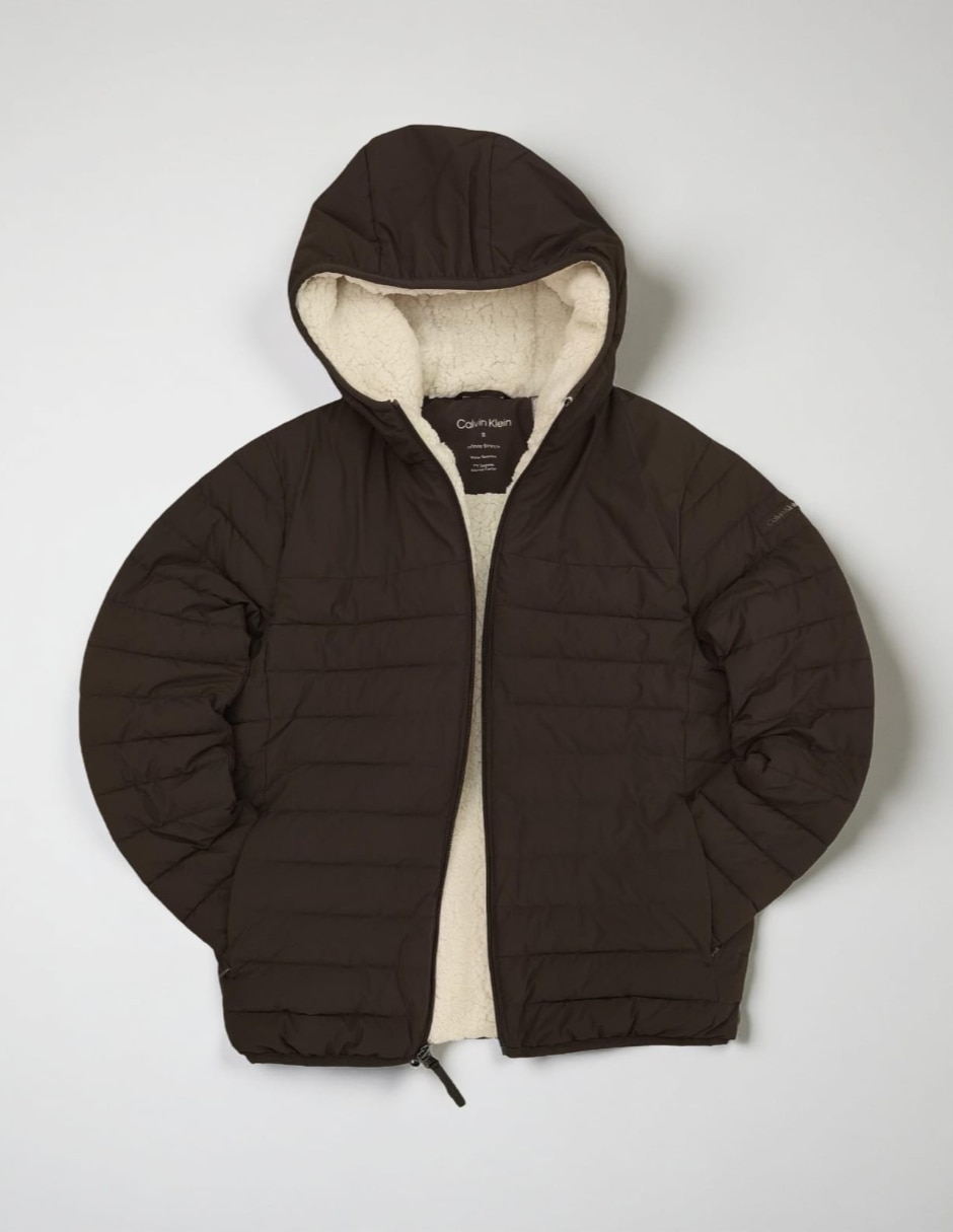 Chamarra acolchada Calvin Klein capucha y bolsillos para hombre
