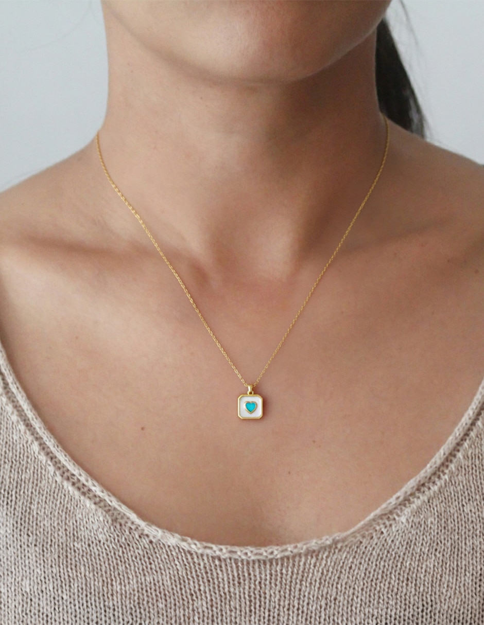 Collar con dije de corazón Sofia Blum de plata p 925  con acabado chapa de oro